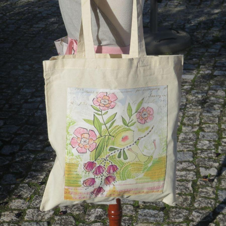 Tote Bag com Aplicação em Tecido de Algodão