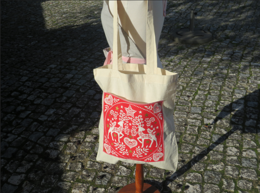 Tote Bag com Aplicação de Bolso em Tecido de Algodão
